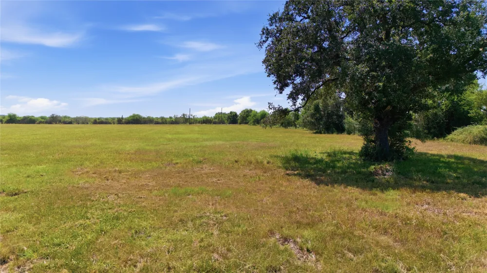 1 County Road 123 Edna, TX 77957
