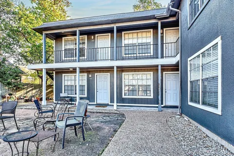 4007 Avenue C #104