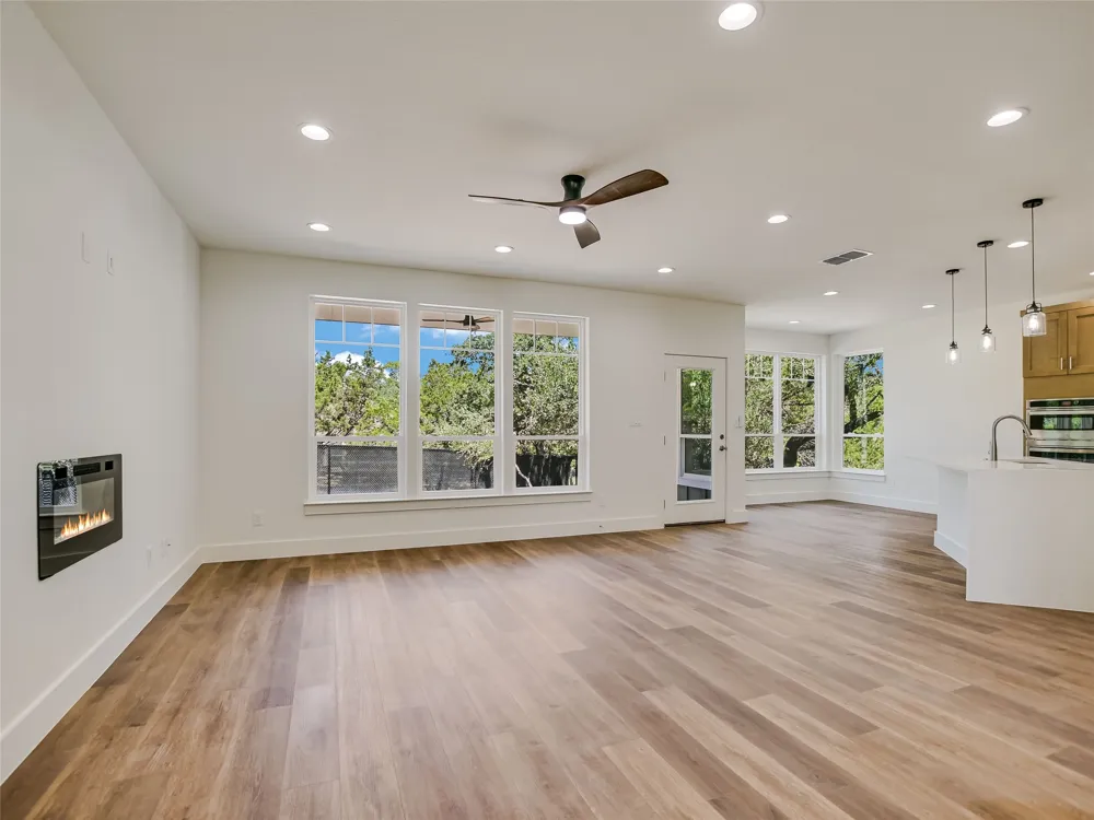 13 Rock Hollow Circle Wimberley, TX 78676