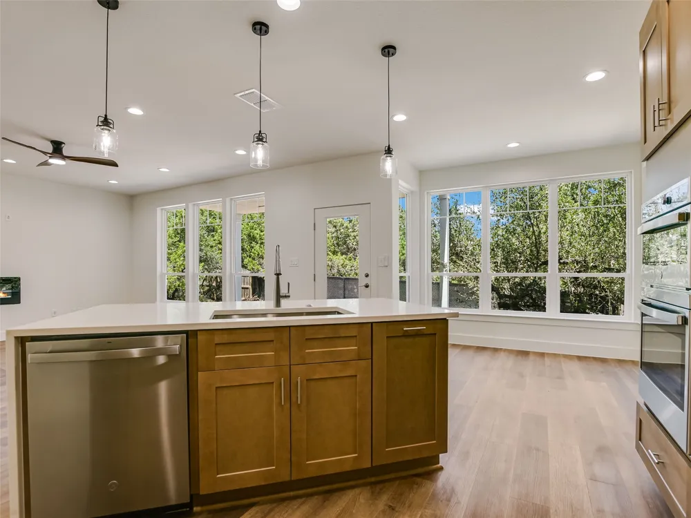 13 Rock Hollow Circle Wimberley, TX 78676