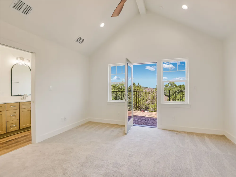 13 Rock Hollow Circle Wimberley, TX 78676