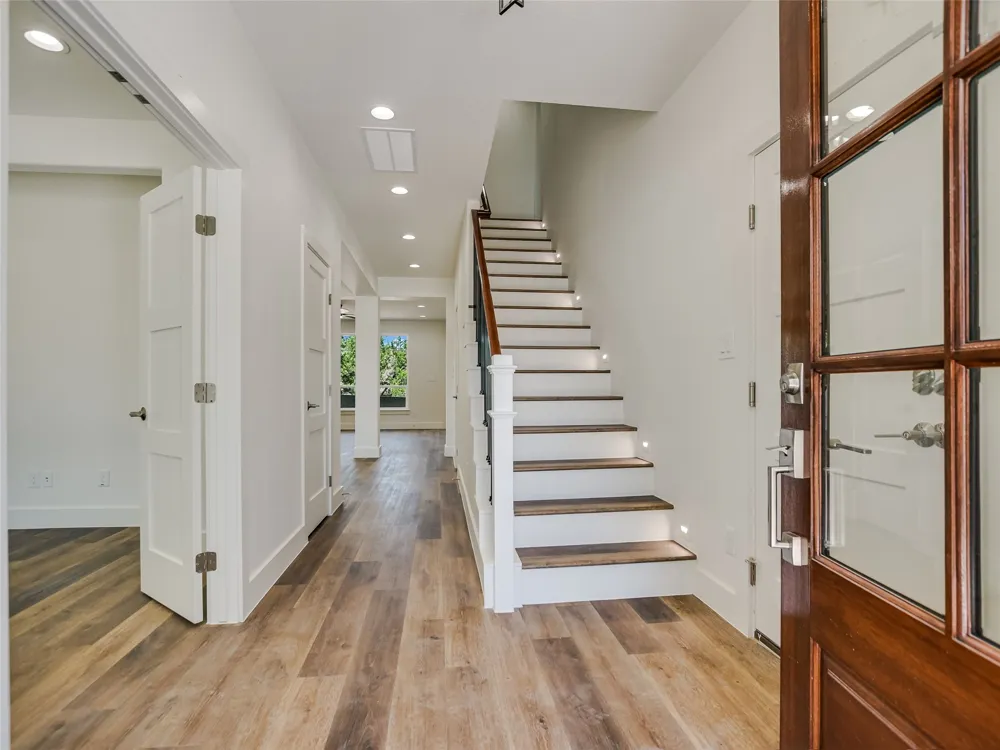 13 Rock Hollow Circle Wimberley, TX 78676