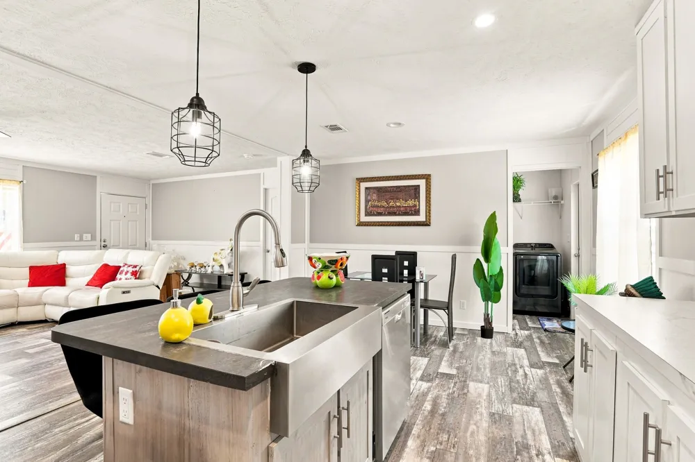 1039 Trailside Drive Elgin, TX 78621