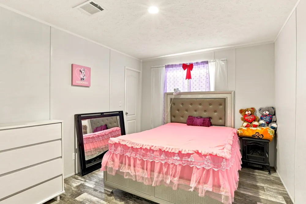 1039 Trailside Drive Elgin, TX 78621