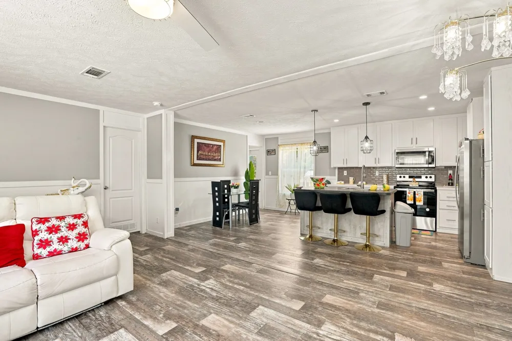 1039 Trailside Drive Elgin, TX 78621