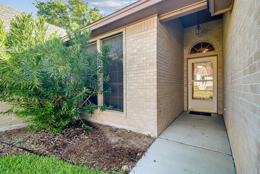 216 Meadow Brook Drive Fredericksburg, TX 78624
