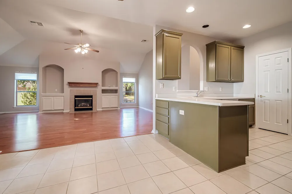 216 Meadow Brook Drive Fredericksburg, TX 78624