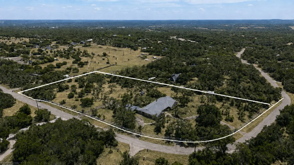 1501 Woods Loop Driftwood, TX 78619