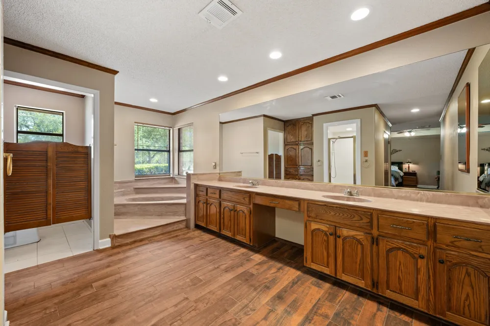 1501 Woods Loop Driftwood, TX 78619