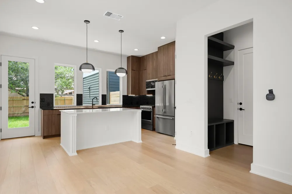 913 Capitol Court #1 Austin, TX 78756
