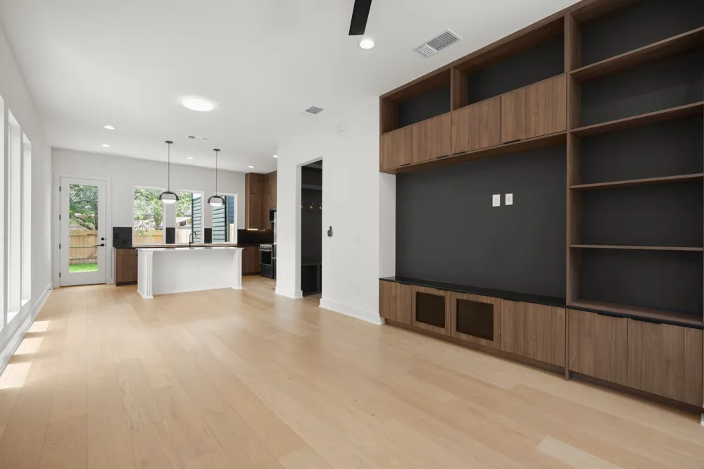 913 Capitol Court #1 Austin, TX 78756