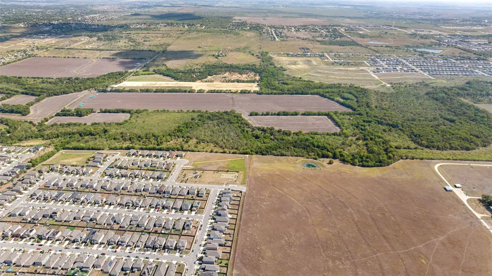 Rd Kyle, TX 78640