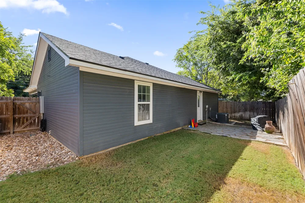 602 S Pierce Street Burnet, TX 78611