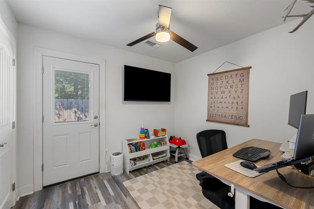 602 S Pierce Street Burnet, TX 78611