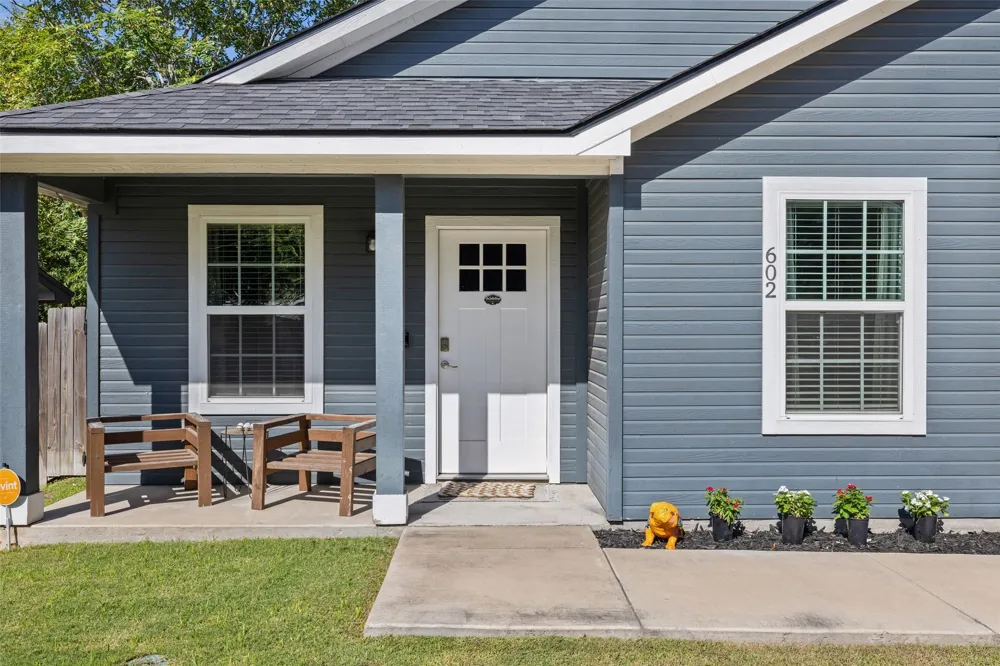 602 S Pierce Street Burnet, TX 78611