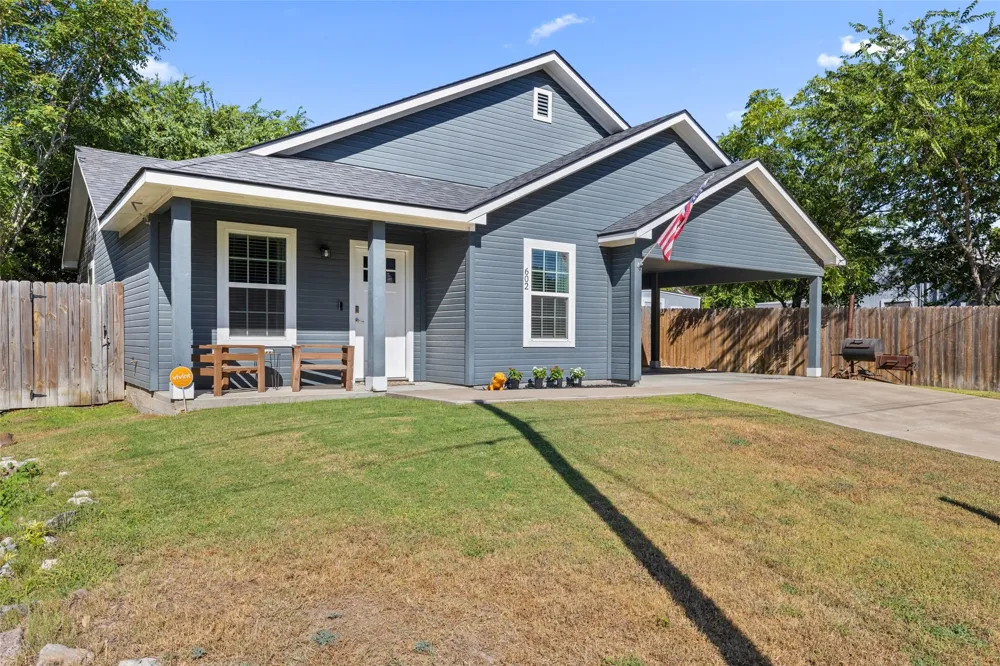 602 S Pierce Street Burnet, TX 78611