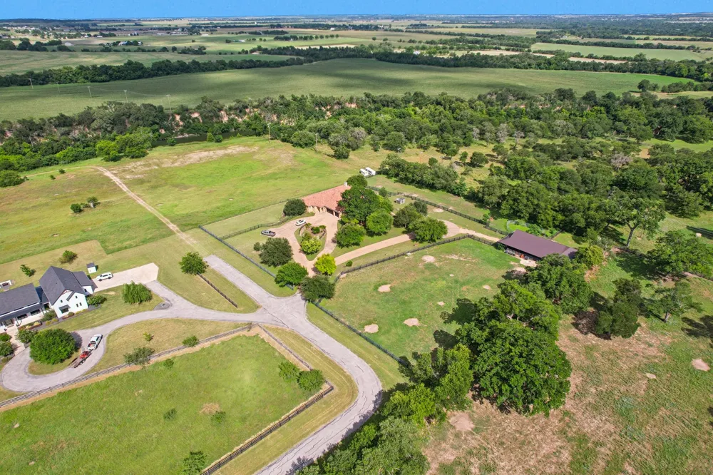 1995 County Road 103 Georgetown, TX 78626