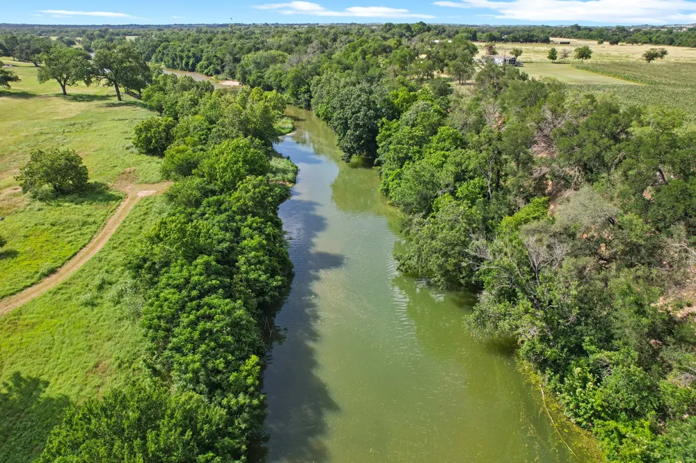 1995 County Road 103 Georgetown, TX 78626