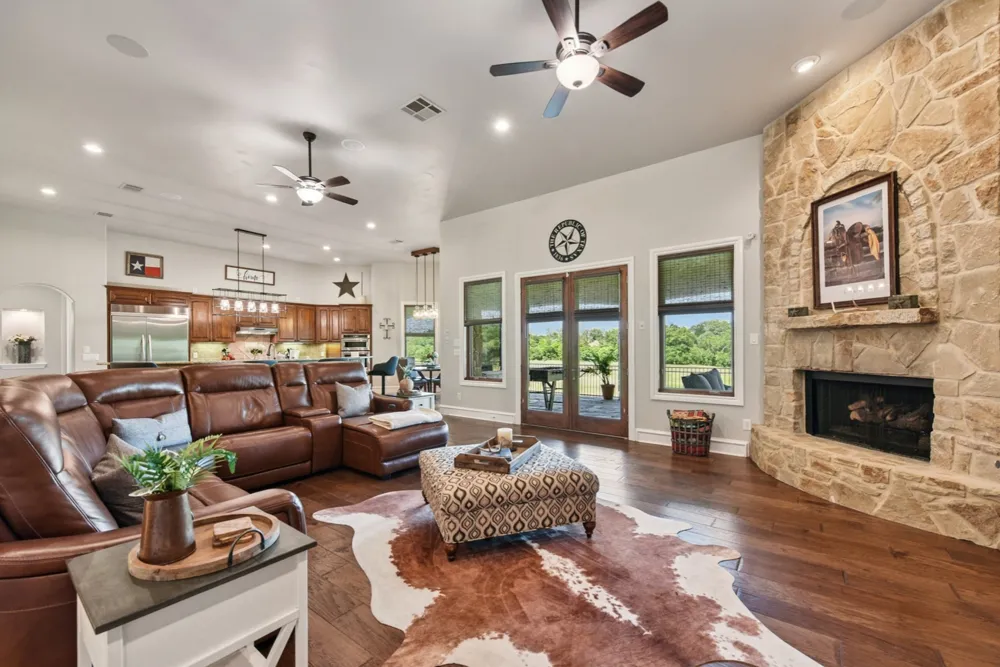 1995 County Road 103 Georgetown, TX 78626