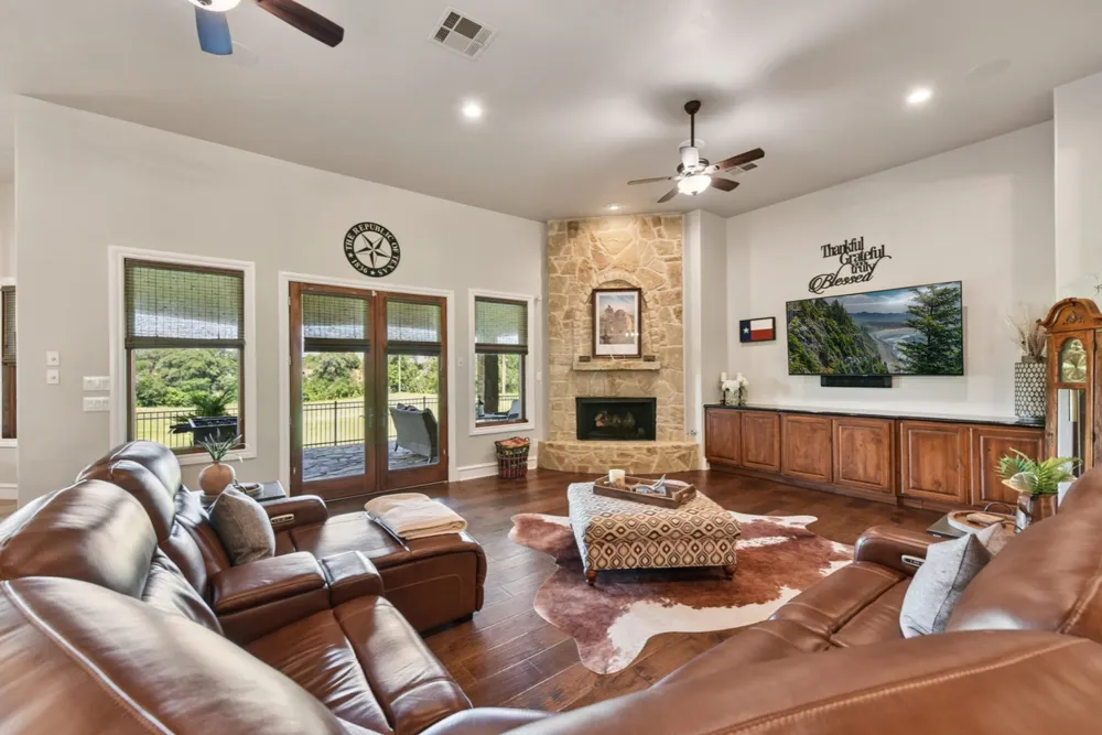 1995 County Road 103 Georgetown, TX 78626