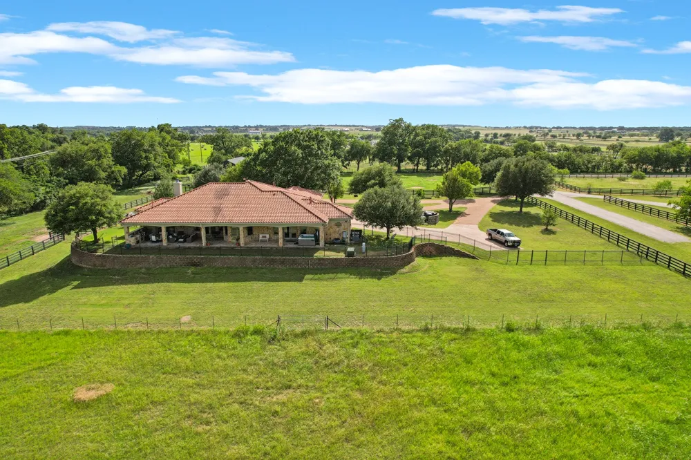 1995 County Road 103 Georgetown, TX 78626