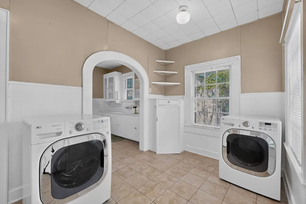 4211 Avenue B Austin, TX 78751