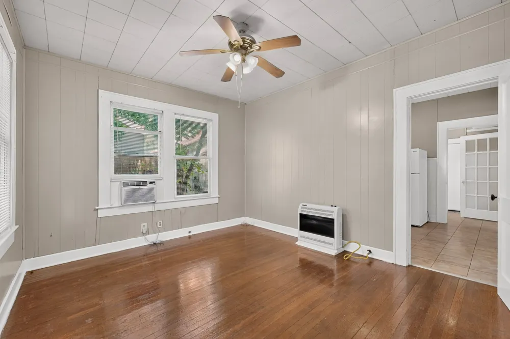 4211 Avenue B Austin, TX 78751