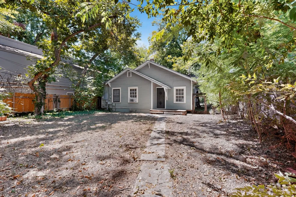4211 Avenue B Austin, TX 78751