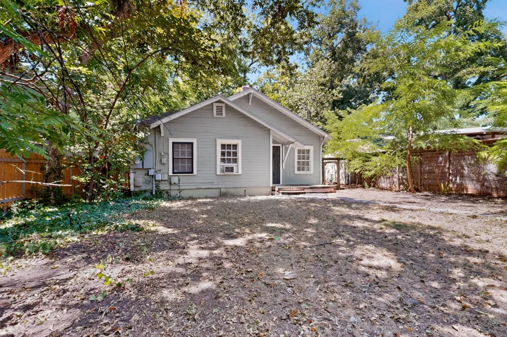 4211 Avenue B Austin, TX 78751