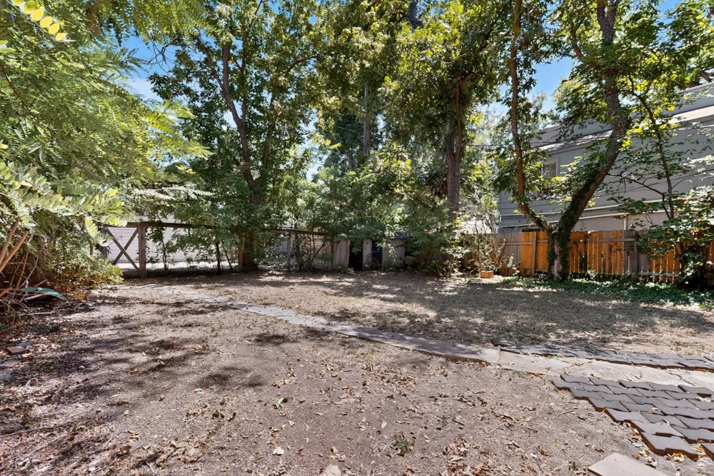 4211 Avenue B Austin, TX 78751