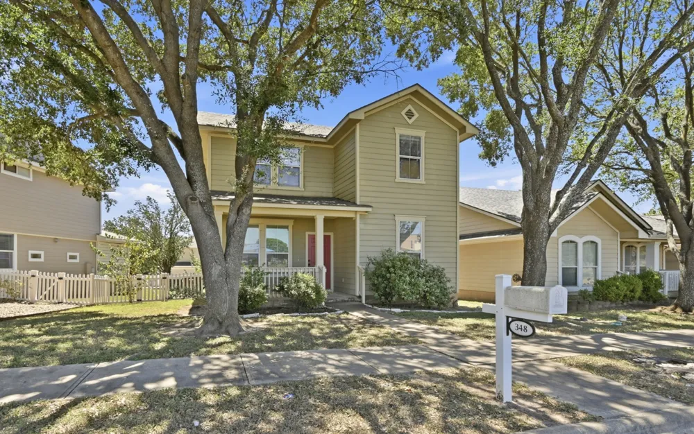 348 Sampson Kyle, TX 78640