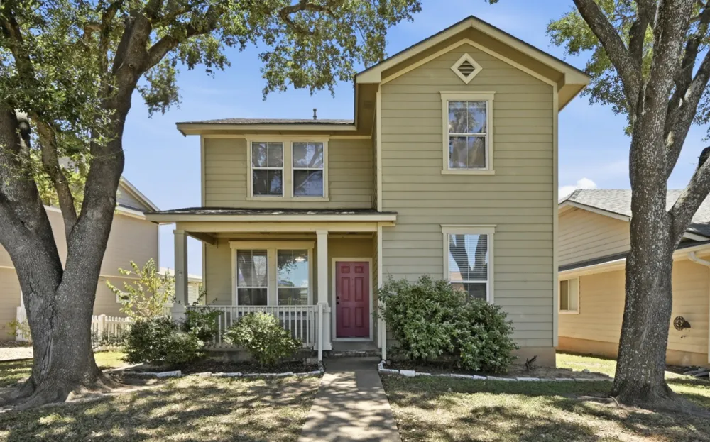 348 Sampson Kyle, TX 78640