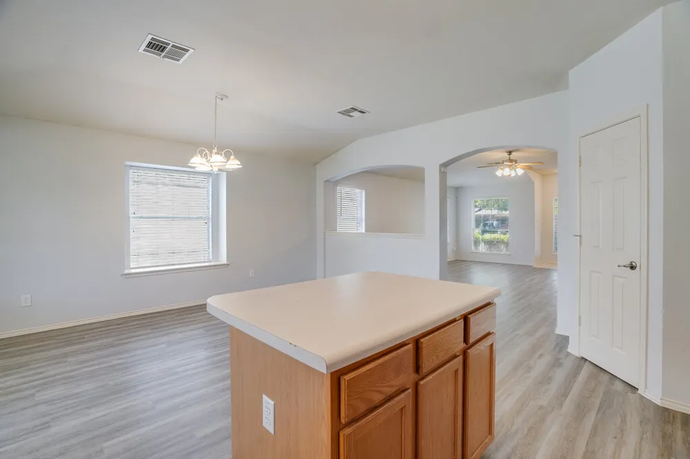 3310 Zinfandel Lane Leander, TX 78641