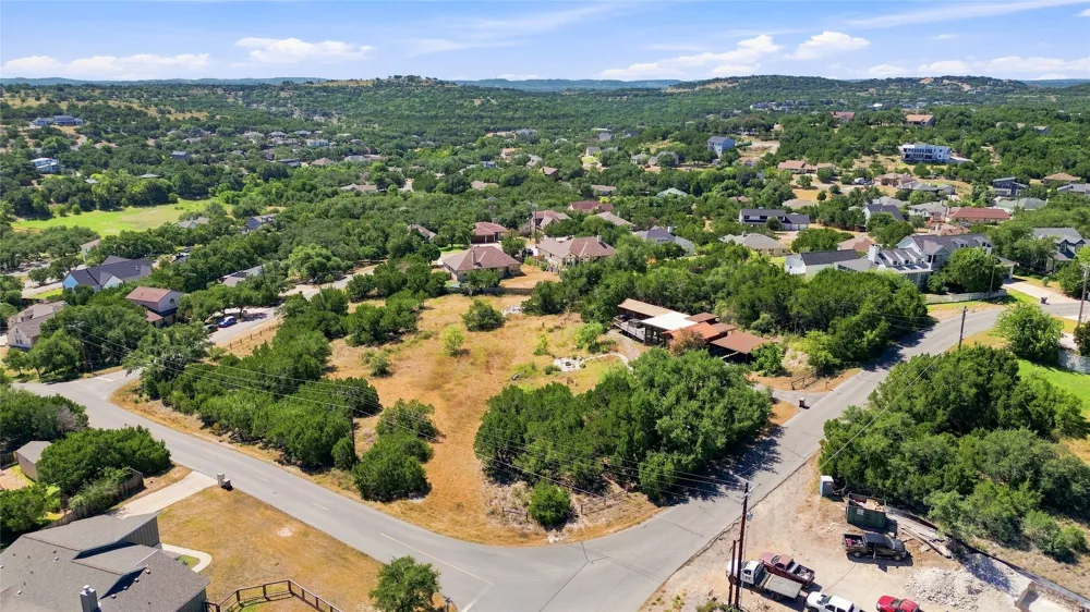 22121 Oban Drive Spicewood, TX 78669