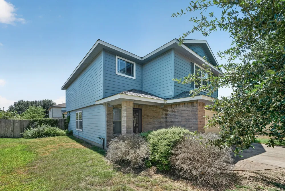 125 Jade Lake Cove Kyle, TX 78640