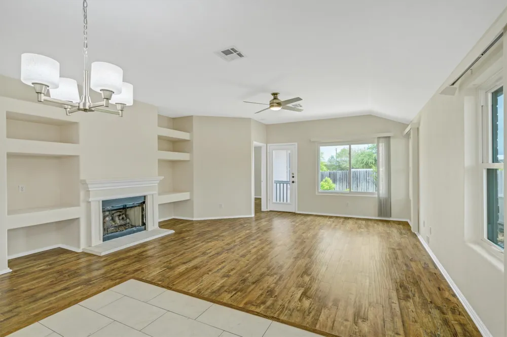 1900 Avante Drive Cedar Park, TX 78613