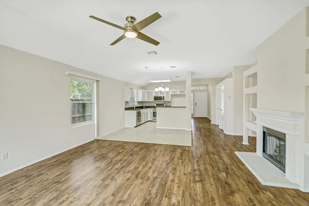 1900 Avante Drive Cedar Park, TX 78613