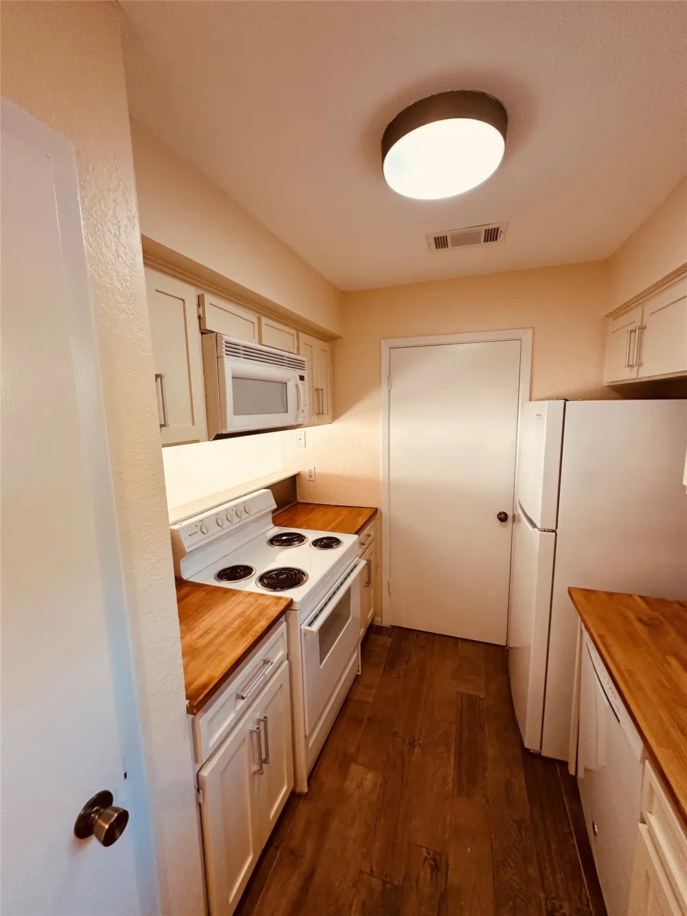 3529 North Hills Drive #B Austin, TX 78731