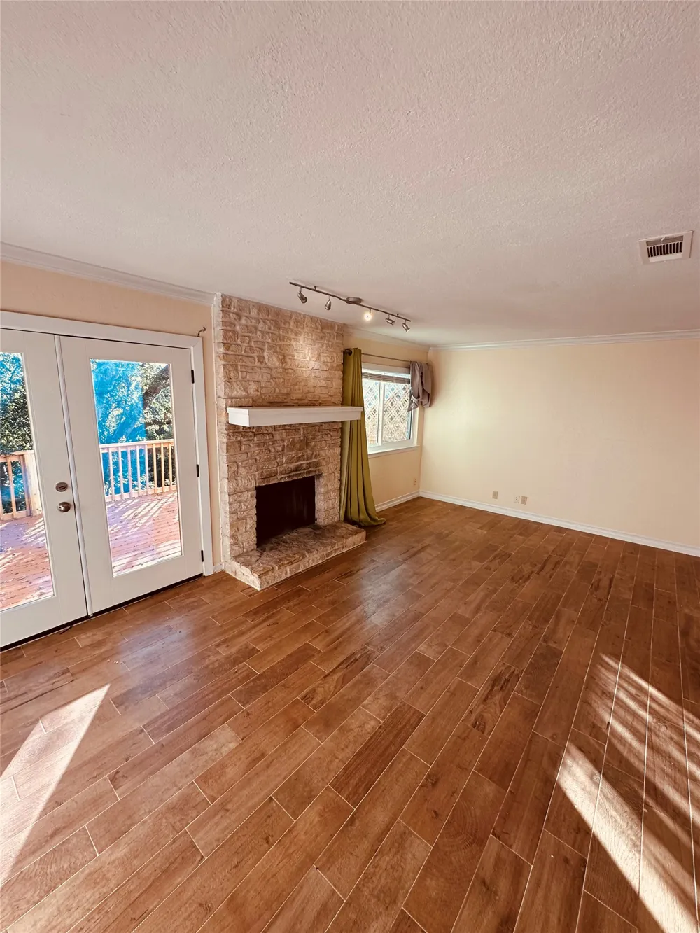 3529 North Hills Drive #B Austin, TX 78731
