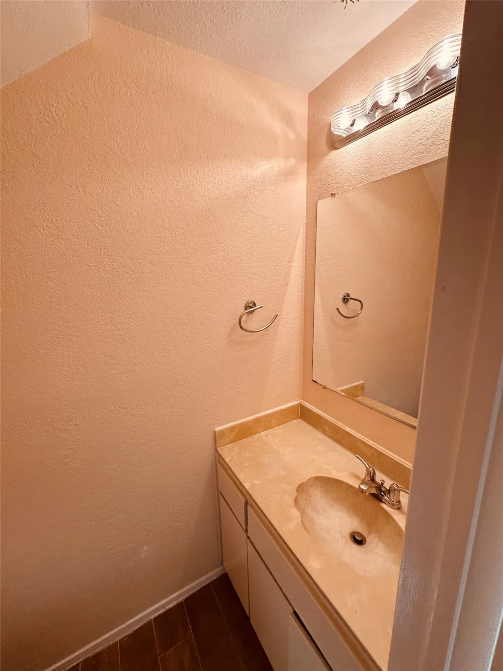 3529 North Hills Drive #B Austin, TX 78731