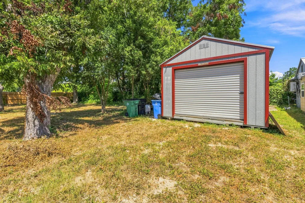 210 E Cedar Street Seguin, TX 78155