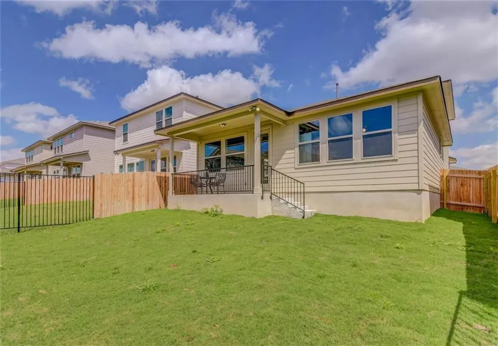 1915 Crimson Rosella Trail Austin, TX 78728