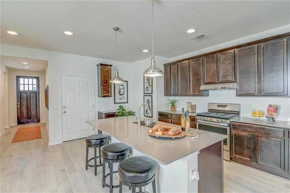 1915 Crimson Rosella Trail Austin, TX 78728