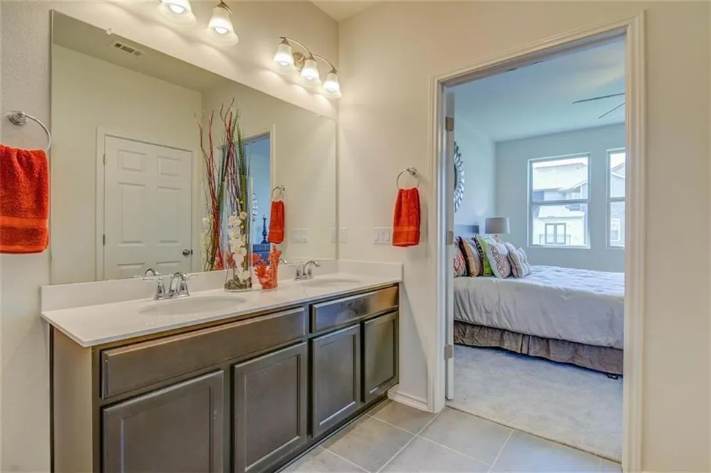1915 Crimson Rosella Trail Austin, TX 78728