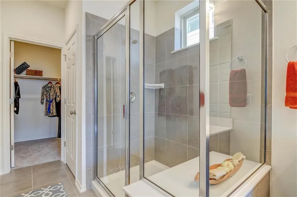 1915 Crimson Rosella Trail Austin, TX 78728
