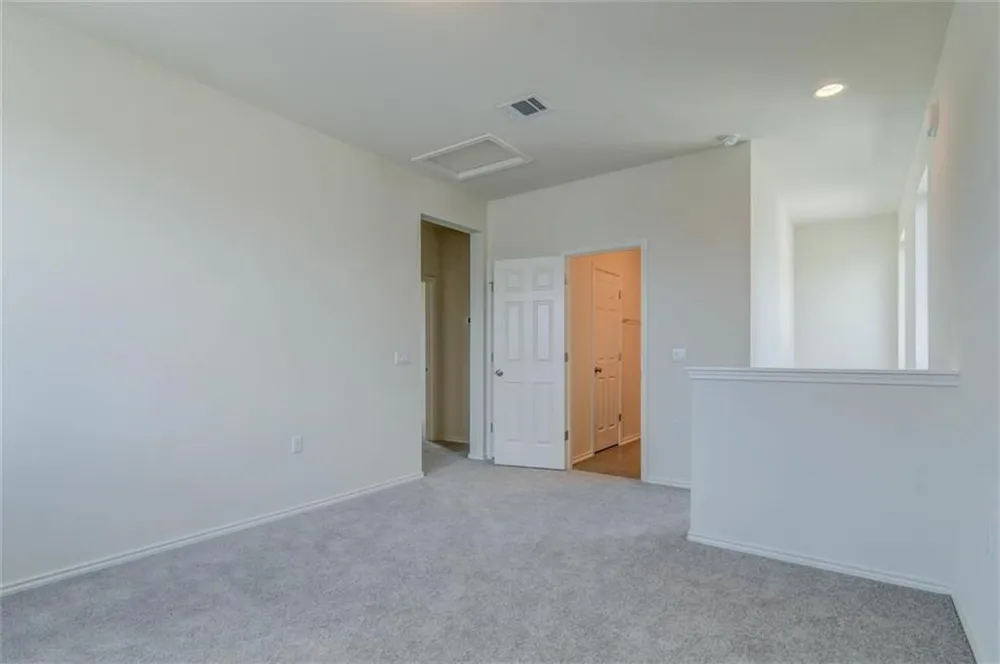 1915 Crimson Rosella Trail Austin, TX 78728