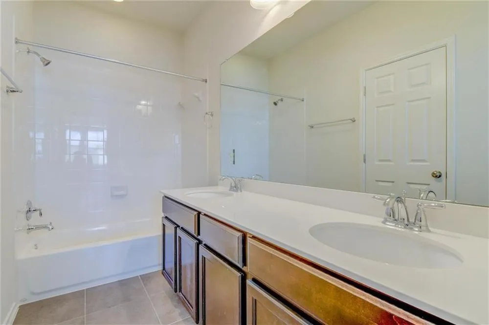 1915 Crimson Rosella Trail Austin, TX 78728