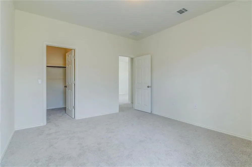 1915 Crimson Rosella Trail Austin, TX 78728
