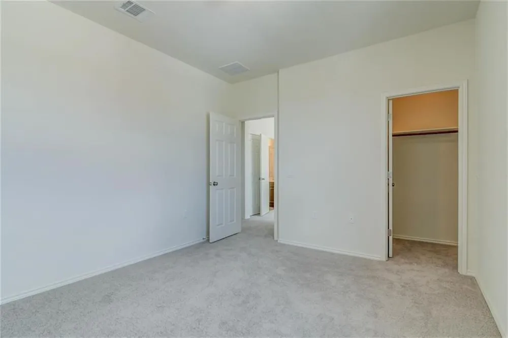 1915 Crimson Rosella Trail Austin, TX 78728