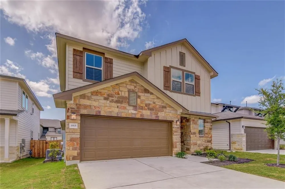 1915 Crimson Rosella Trail Austin, TX 78728